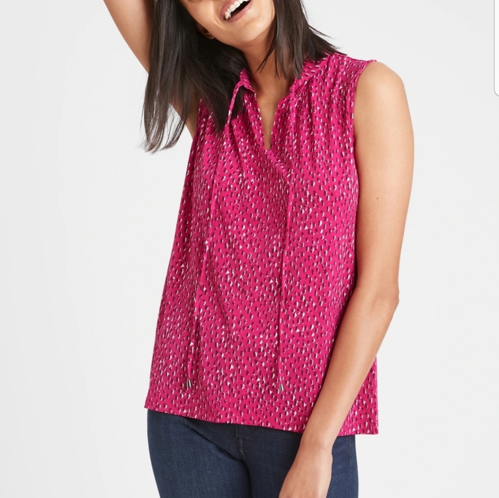 BANANA REPUBLIC TIE NECK TOP